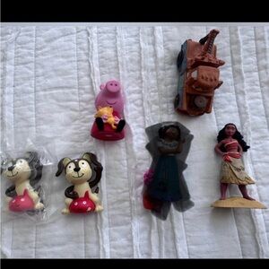 Tonies Bundle 5 Figures Moana,  Peppa Pig, Mater, and  Tony Dogs